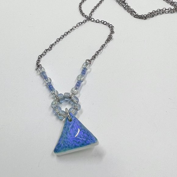 🎊HP🎊 New/Handcrafted - Iridescent Jeweled Pyramid AB Beaded “Y” Style Necklace - Picture 6 of 7
